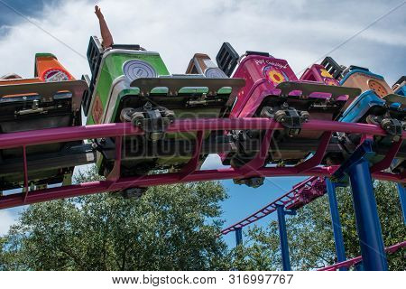 Orlando, Florida. August 07, 2019. People Enjoying Super Grovers Box Car Derby. It Is A Family Frien
