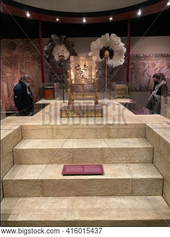Exhibition Of Tutankhamun In Zurich During Pandemic Time. Replicas Of Golden Throne Of Tutanchamun. 