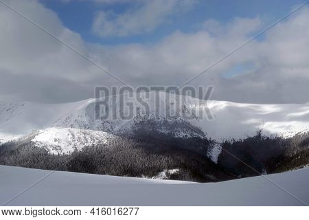 Winter in Godeanu Mountains, Carpathians, Romania, Europe