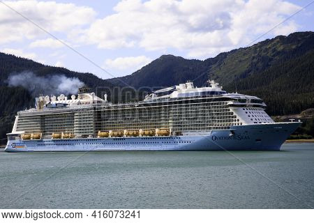Juneau, Alaska / Usa - August 08, 2019: Ship Cruise At Juneau Port, Juneau, Alaska, Usa
