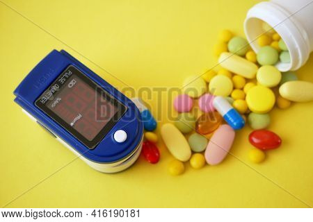 Many Pills, Stethoscope, Pulse Oximeter For Finger Tip Simultaneous Monitoring Of Blood Flow And Tra