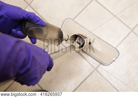 Mop Spray For Easy Cleaning. Spray On The Floor And Wipe The Floor With Microfiber. Wash The Floor Q