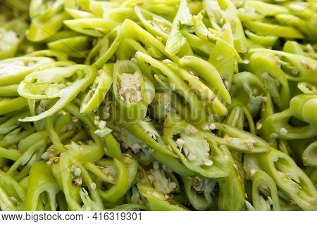Sliced Capsicum Annuum Linn Var Acuminatum Fingerh