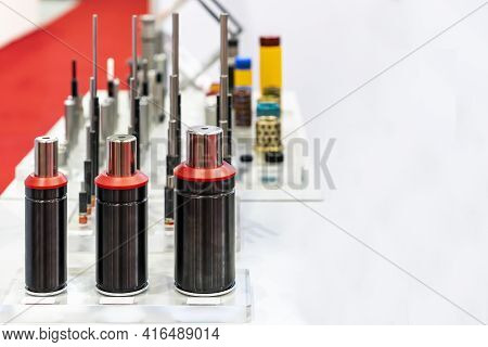 Various Type And Size Nitrogen Gas Spring Shock Absorber For Injection Plastic Mold And Die Casting 