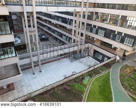 Leeds, West Yorkshire, United Kingdom - 25 April 2019: Chancellors Court At The University Of Leeds 