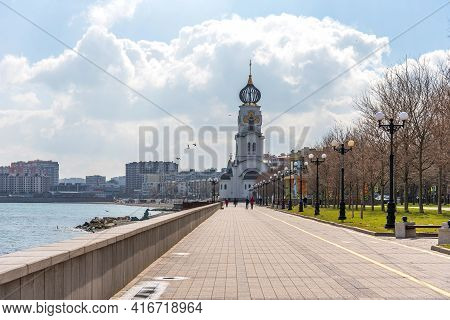 Novorossiysk, Russia - March 3, 2021: Panoramic View Of The Pedestrian Embankment In Novorossiysk In