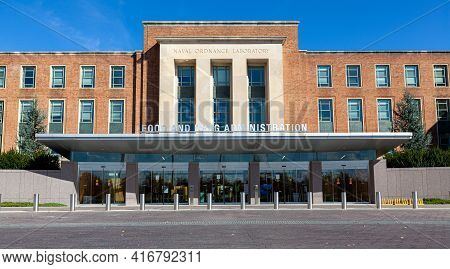 Silver Spring, Md, Usa 11/10/2020: Exterior View Of The Headquarters Of Us Food And Drug Administrat