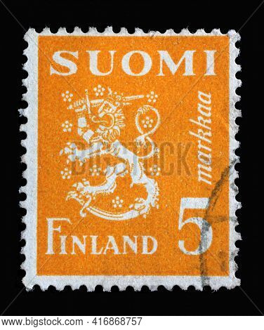 ZAGREB, CROATIA - SEPTEMBER 05, 2014: Stamp printed in the Finland shows Crowned Lion Rampant, Coat of Arms of the Republic of Finland, Hammarsten-Jansson Design, circa 1946