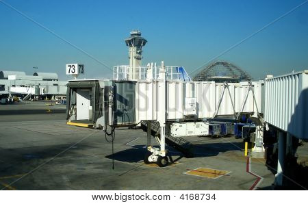 Jetway seitsemänkymmentäkolme