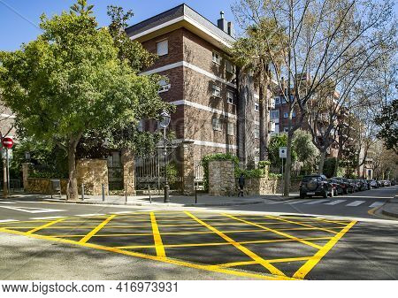 Spain, Barcelona, March, 2021: Modern Multi-storey Architecture With Good Urban Greening In Quiet Of