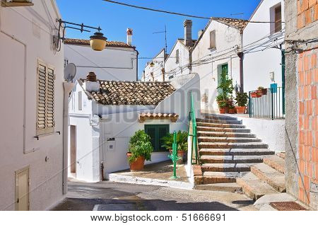 Alleyway. Pisticci. Basilicata. Italy.