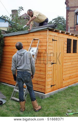 Building a wooden shed