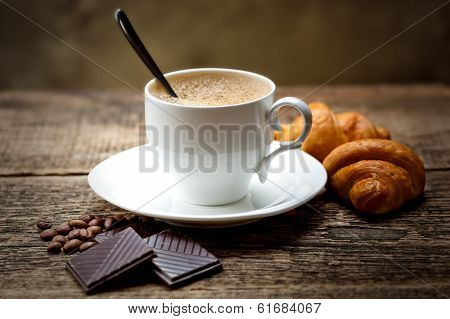 Black coffee, a cup of beans