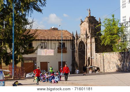 CUZCO, PERU, MAY 1, 2014: Arco de Santa Clara near Colegio Nacional de Ciencias 