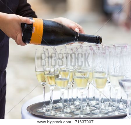 Pattern of empty christal glasses.
