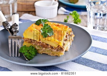 Graten Potatoes And Minced Meat