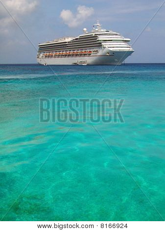 เรือล่องเรือ