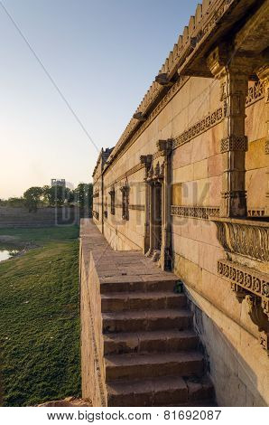 Sarkhej Roza Mosque In Ahmedabad, Gujarat