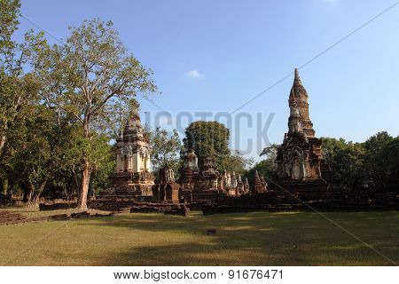 Wat Chedi Ched Thaeo, Si Satchanalai Historical Park, Thilan