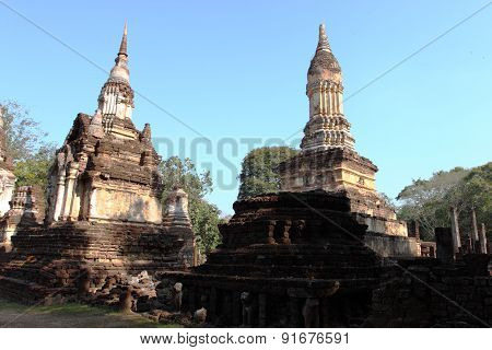 Wat Chedi Ched Thaeo, Si Satchanalai Historical Park, Thilan