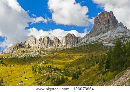 The Great Dolomite Road is a breathtaking scenic drive that crosses the alpine passes and charming towns, connecting the Bozen and Bolzano regions.