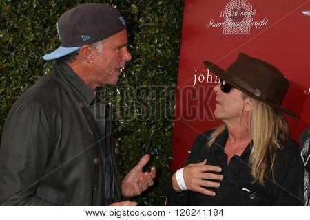 LAS VEGAS - APR 17:  Chad Smith, Robin Zander, Daxx Nielsen at the John Varvatos 13th Annual Stuart House Benefit at the John Varvatos Store on April 17, 2016 in West Hollywood, CA