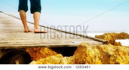 Mujer en puente