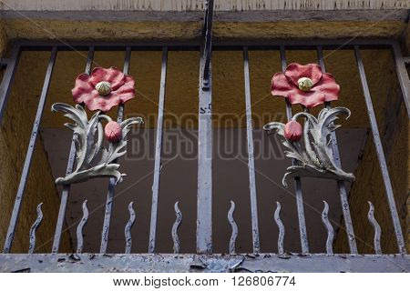 Poppy Sculptures above the entrance to the historic Panmure Close in Edinburgh Scotland. The Close was the former home of Lady Haigs Poppy Factory.