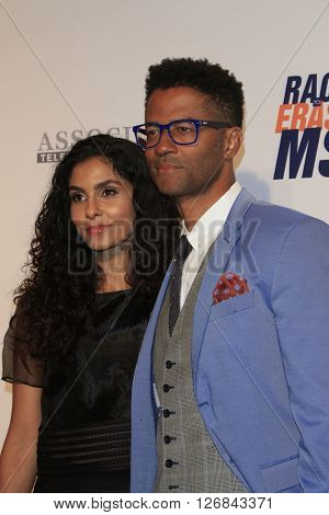 LAS VEGAS - APR 15:  Manuela Testolini, Eric Benet at the  23rd Annual Race To Erase MS Gala at the Beverly Hilton Hotel on April 15, 2016 in Beverly Hills, CA