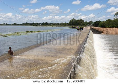 Reservoir Water Conservation Asia Reservoir Water Control And Cleaning During Droughts.