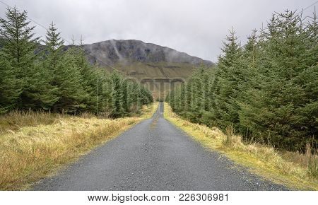A View Along Gleniff Horse Towards Benbulbin,sligo.