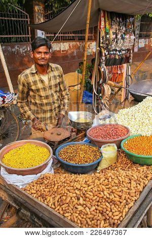 Agra, India - November 10: Unidentified Man Sells Popcorn At Kinari Bazaar On November 10, 2014 In A