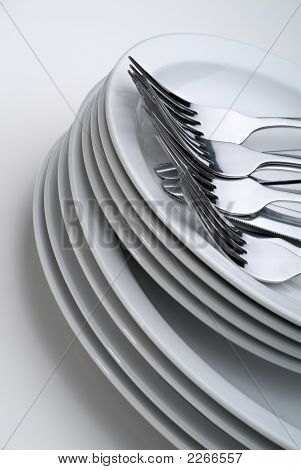 Whiteplate_Silverware_Tilted