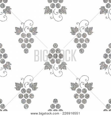 Silwer Textured Seamless Pattern Of Grapes On White Background. Vintage Design For Paper Packaging, 