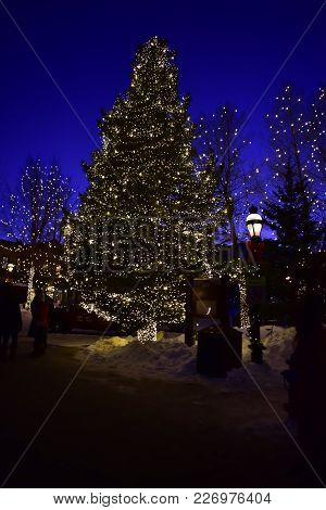 Breckenridge, Colorado, Usa: Jan 28, 2018: 28Th Annual International Snow Sculpture Championships