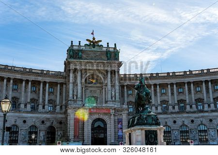 September 2018 Austria. Hofburg Palace With Heldenplatz In Vienna
