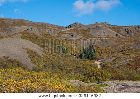 Vacation Cottage In Stafafellsfjoll In Lon In East Iceland On A Sunny Autumn Day
