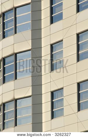 Moderno edificio faccia