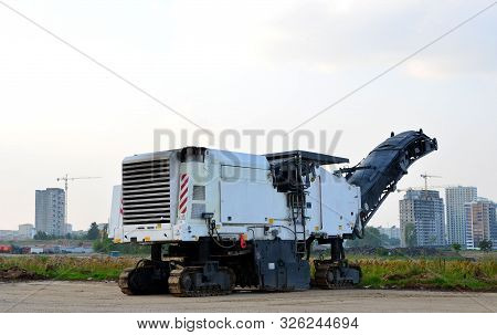 Cold Milling Machines Are Used For The Quick, Highly Efficient Removal Of Asphalt And Concrete Pavem