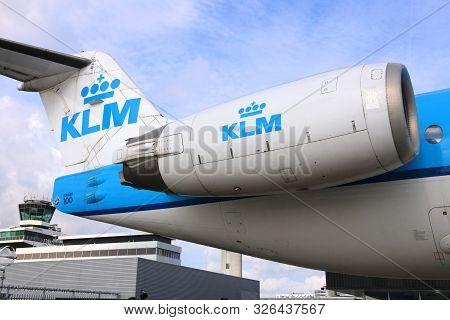 Amsterdam, Netherlands - July 11, 2017: Klm Cityhopper Fokker 100 Rolls Royce Engine At Schiphol Air