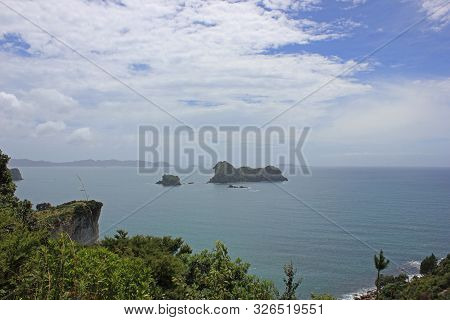 Panorama over the mercury bay, seen from the trail to the cathedral cove