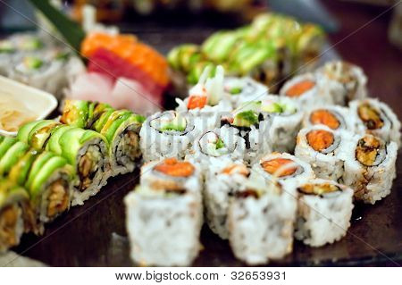 Varietà di sushi Rolls