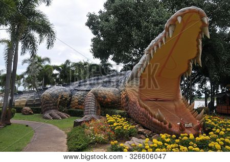 Phichit, Thailand - 1 October 2019 : Statue Of Giant Crocodile Or Phaya Chalawan At Front Of The Lak