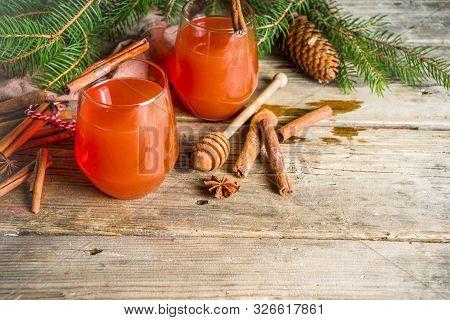 Winter And Christmas Wassail Hot Cocktail