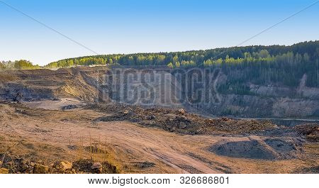 Production Of Graphite. Industrial Background. Structure Of The Mineral.