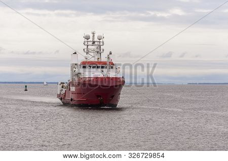 New Bedford, Massachusetts, Usa - October 8, 2019: Geophysical  Survey  Vessel Fugro Searcher Approa
