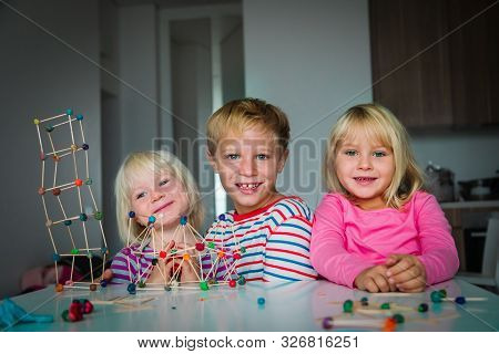 Happy Kis - Boy And Girls- Making Geometric Shapes, Engineering And Stem