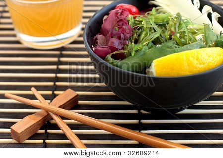 Suşi ve salata