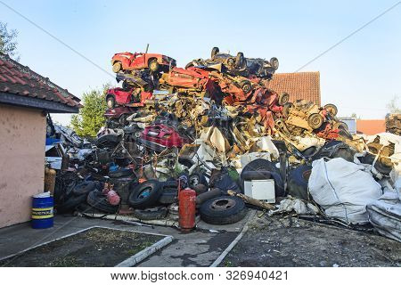 Car Scrap With Old And Damaged Cars