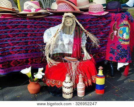 Cuenca, Ecuador-september 21,2019: Ecuadorian Authentic Panama Hats, Souvenirs And Funny Mannequin M